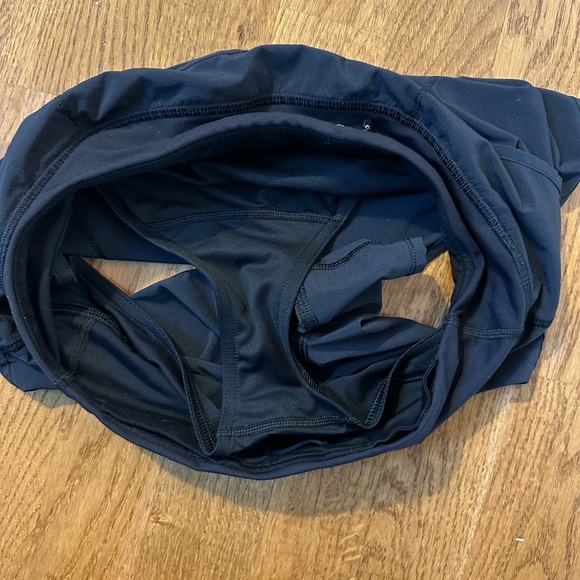 Lululemon Speed Up Low-Rise Lines Short 2.5” - Picture 8 of 10